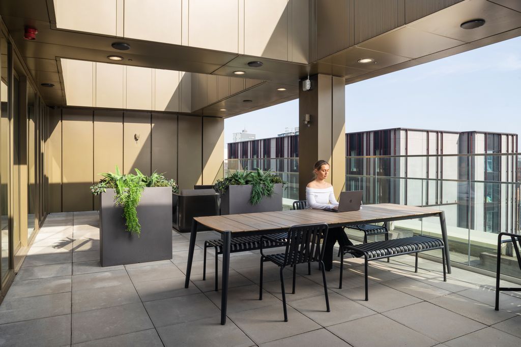 Property photo 2 of 6