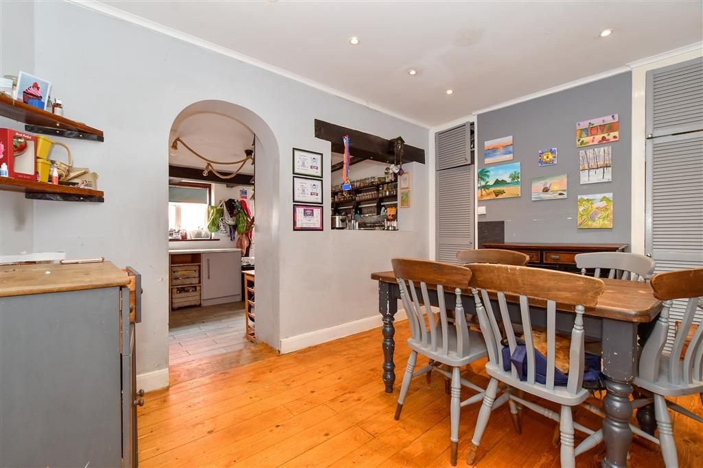 Property photo 3 of 21 Dining Area