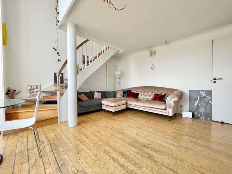 Property photo 2 of 11 Photo 3