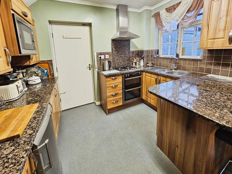 Property photo 2 of 11 Photo 8