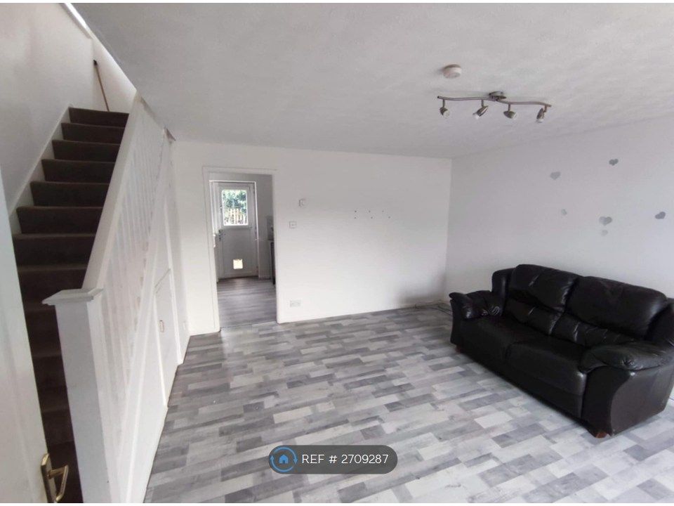 Property photo 3 of 29 Living Room