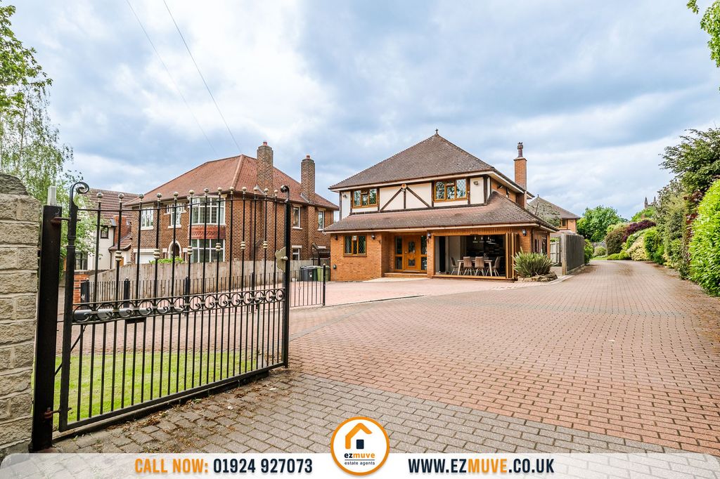 Property photo 1 of 48