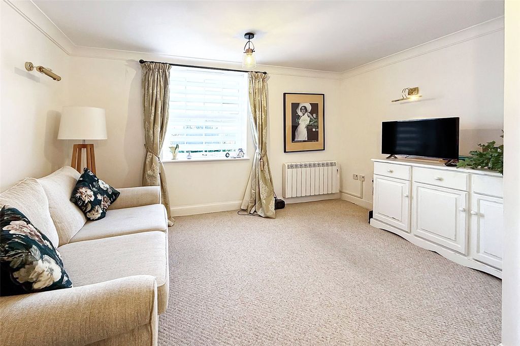 Property photo 3 of 10 Picture No. 16