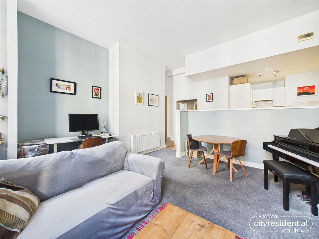 Property photo 3 of 9