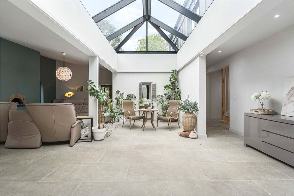 Property photo 3 of 39 10 Baberton Loan