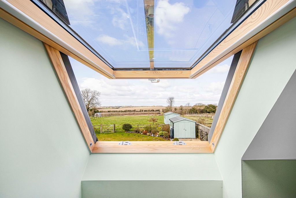 Property photo 3 of 39