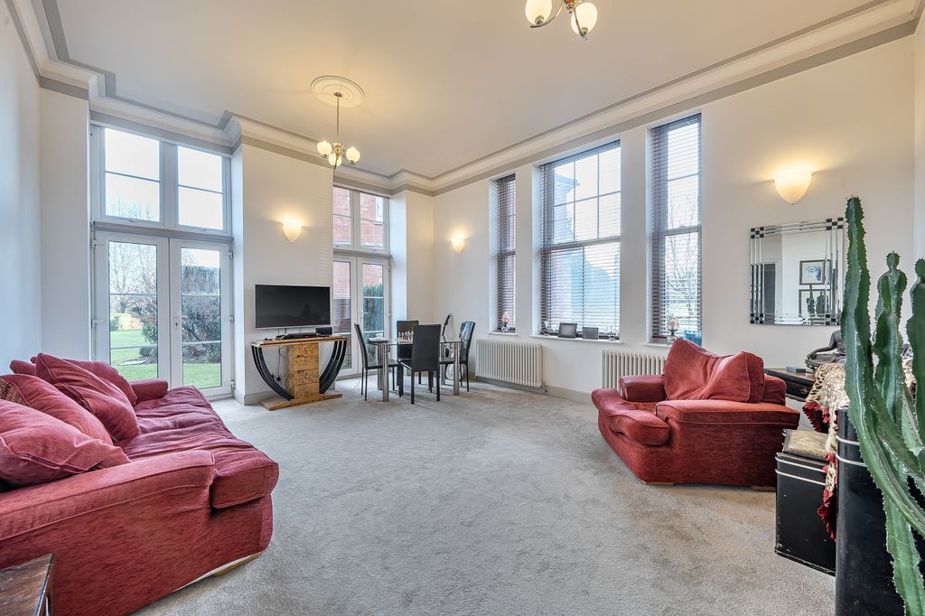 Property photo 3 of 18