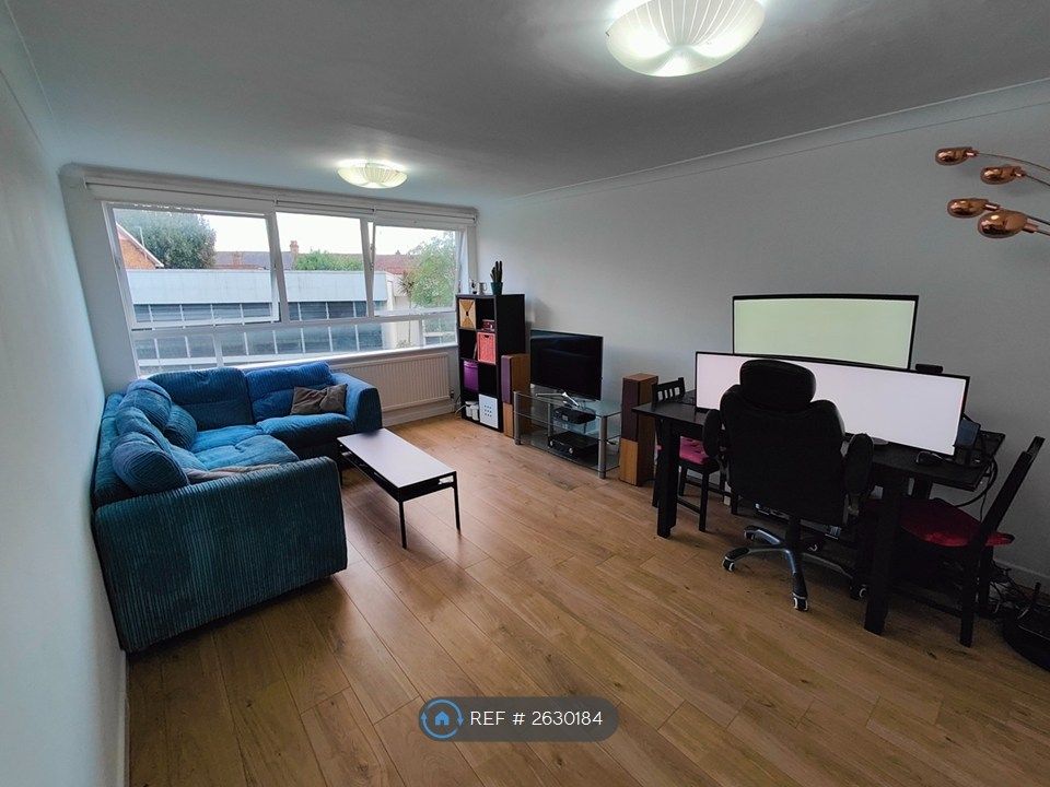 Property photo 2 of 10 Living Room