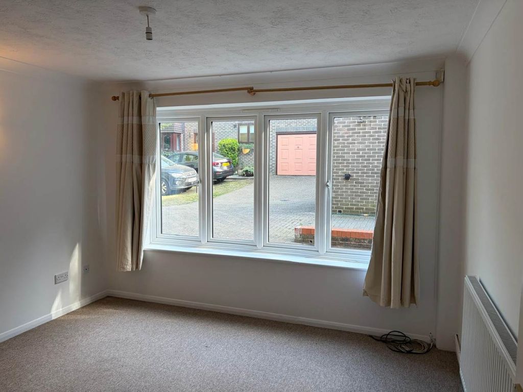 Property photo 2 of 16 Reception 1