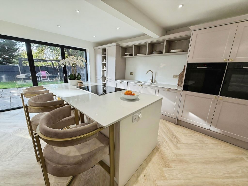 Property photo 3 of 27 Photo #3