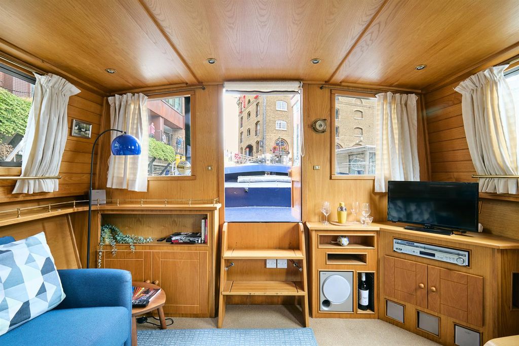 Property photo 3 of 26