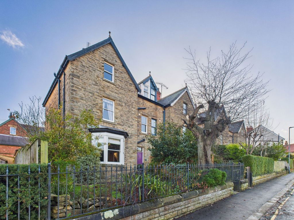 Property photo 1 of 28