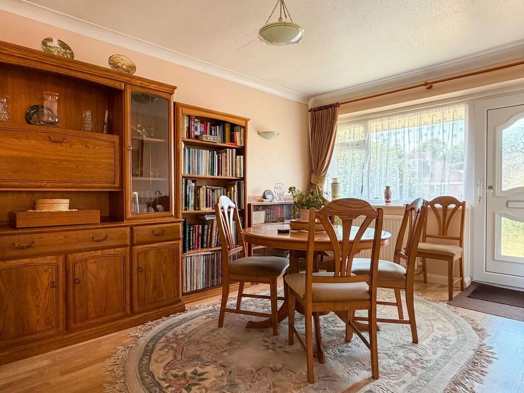 Property photo 3 of 13