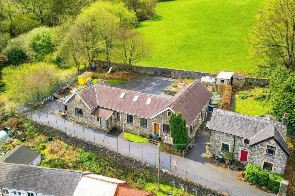 Property photo 1 of 25