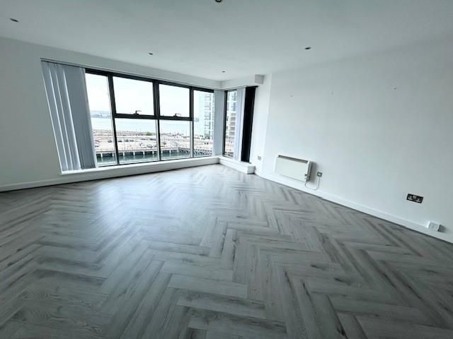 Property photo 3 of 14 123 Princes Dock Living Area.Jpg
