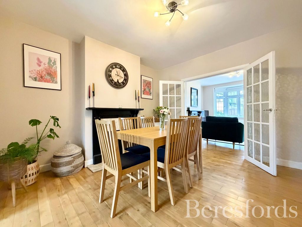 Property photo 3 of 26 Picture No. 22