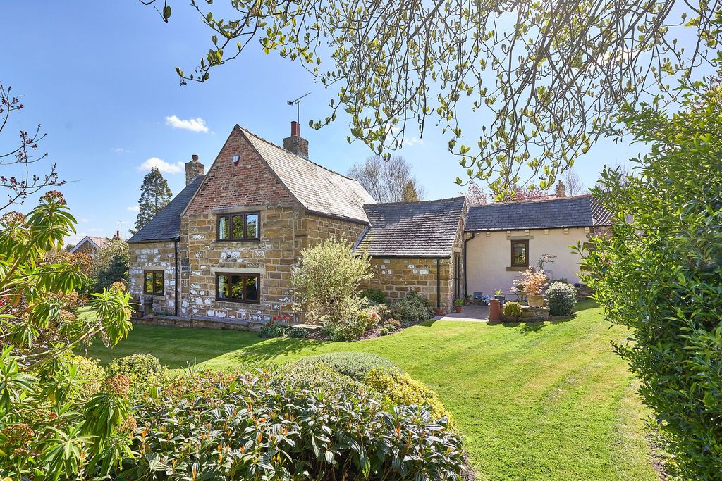 Property photo 1 of 51