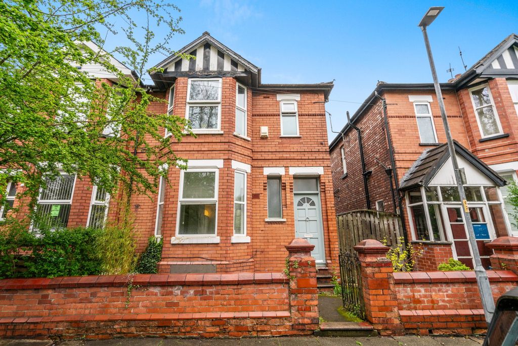 Property photo 1 of 30
