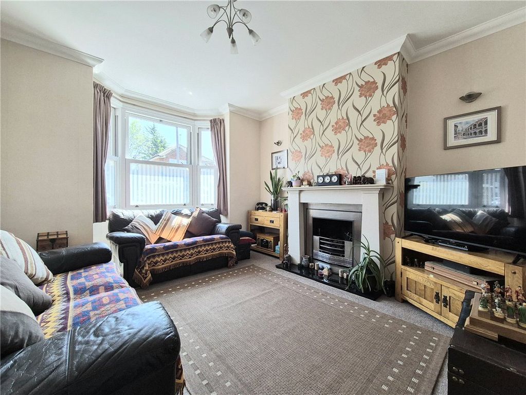 Property photo 1 of 19 Picture No. 05