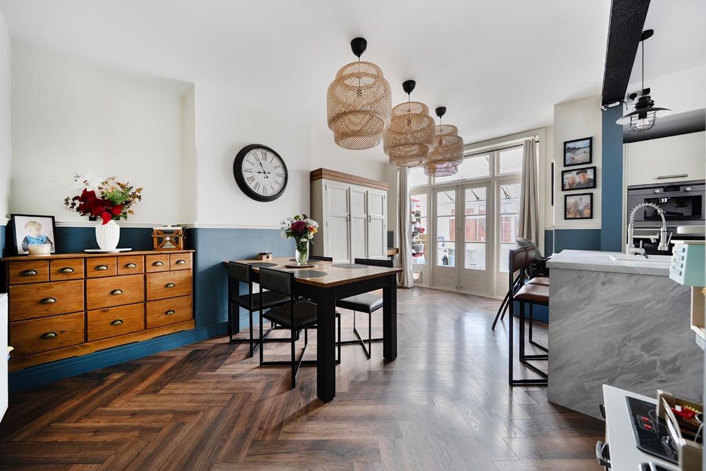 Property photo 2 of 17 1-698c5B5Feb0Da-1409999-1-698B06Dd38E74-1.Jpg