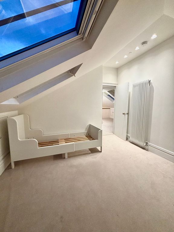 Property photo 1 of 29