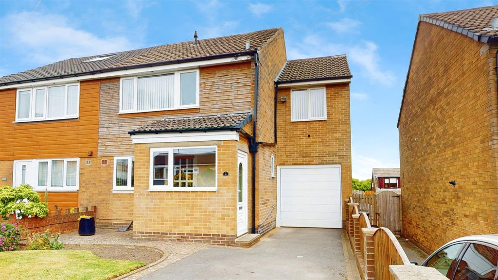 Property photo 1 of 17 External