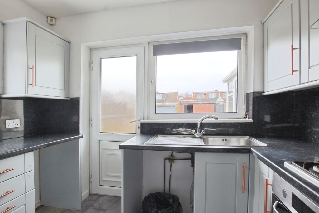 Property photo 3 of 14 4788857