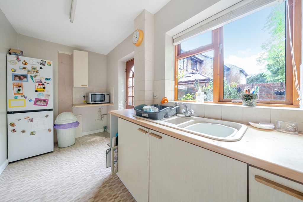 Property photo 3 of 16 7-681c655816Df1-1...