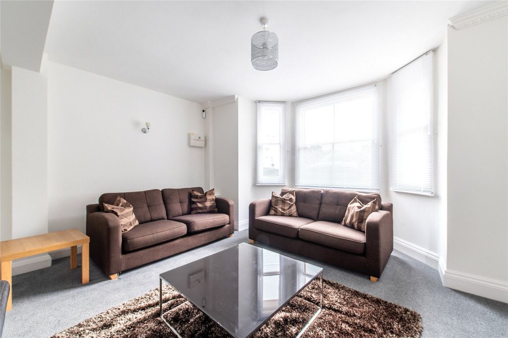 Property photo 3 of 12 Picture No. 04