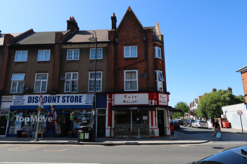 Property photo 3 of 6 Photo 2