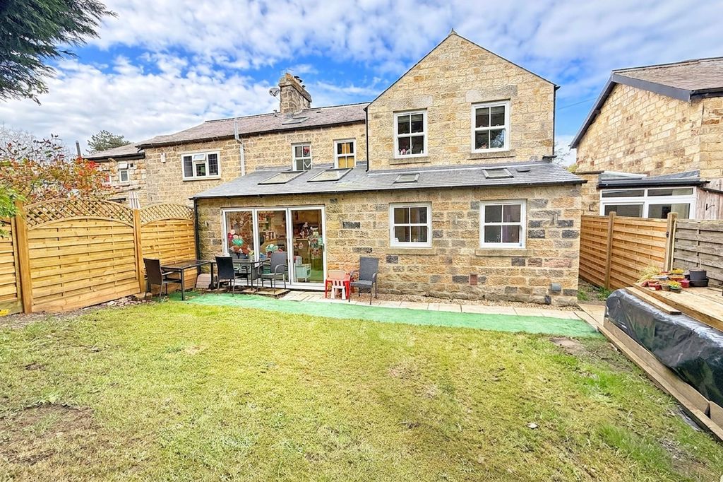 Property photo 3 of 27