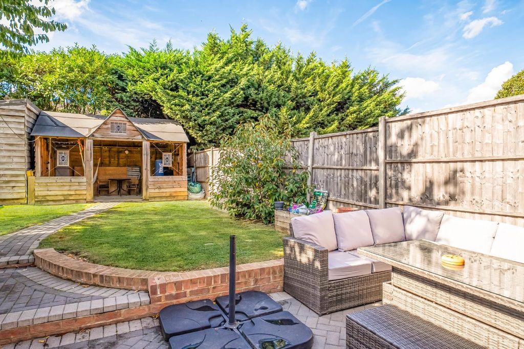 Property photo 2 of 17