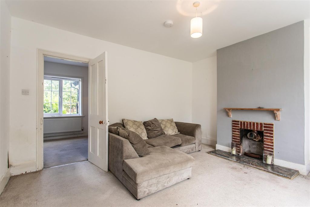 Property photo 3 of 21 1 New Cottage10.Jpg