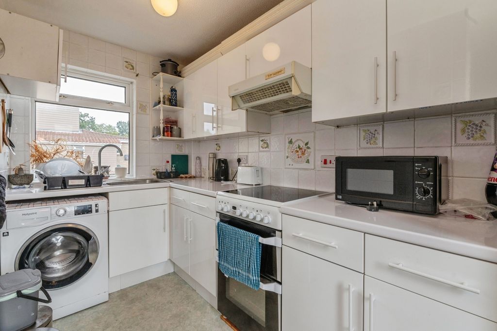 Property photo 3 of 11 Pbox-Img.Jpg