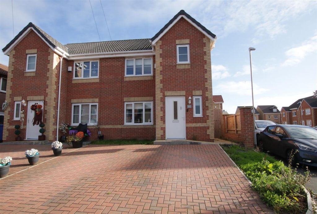 Property photo 1 of 19 Front