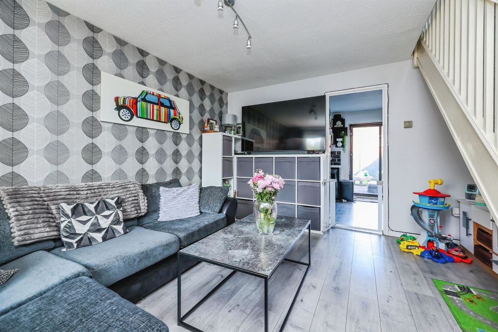 Property photo 2 of 18