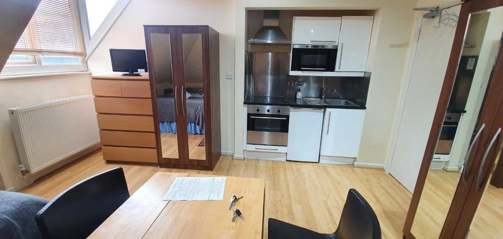 Property photo 2 of 4 Kitchen