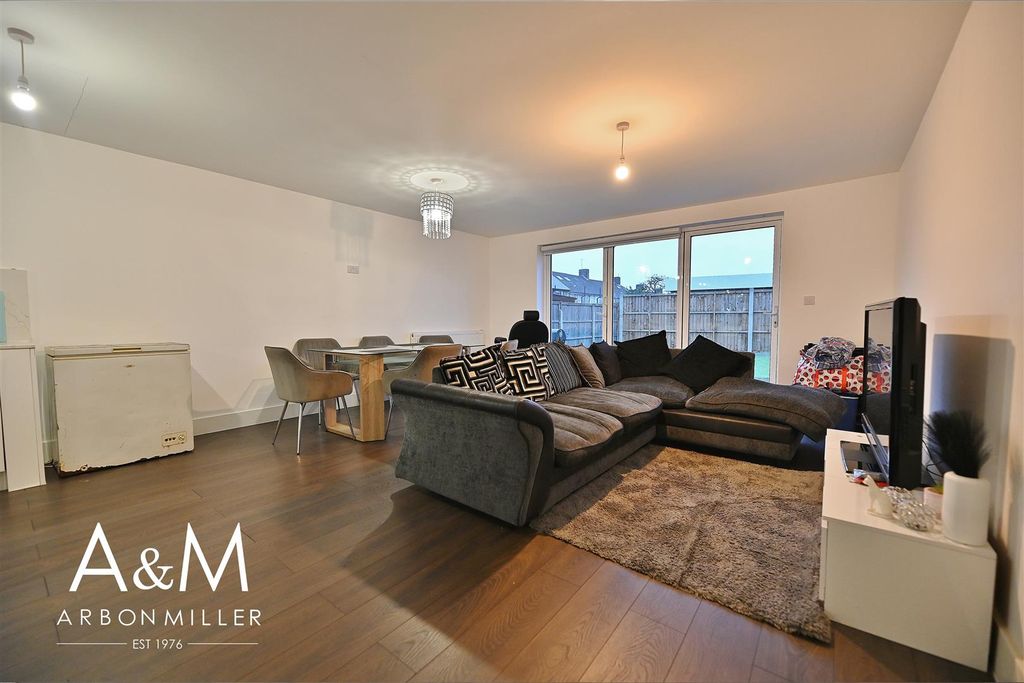 Property photo 1 of 19 15.Jpg