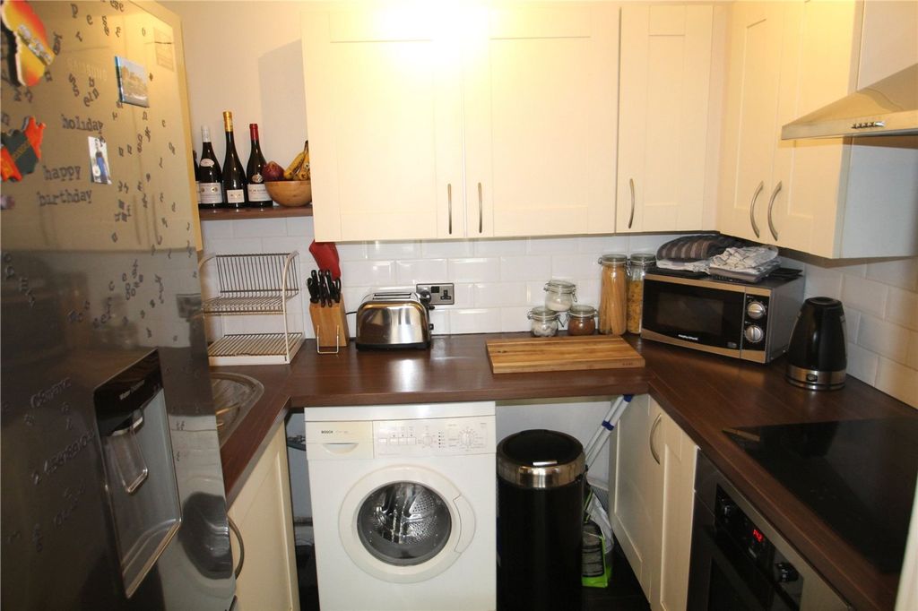Property photo 3 of 15 Photo 03