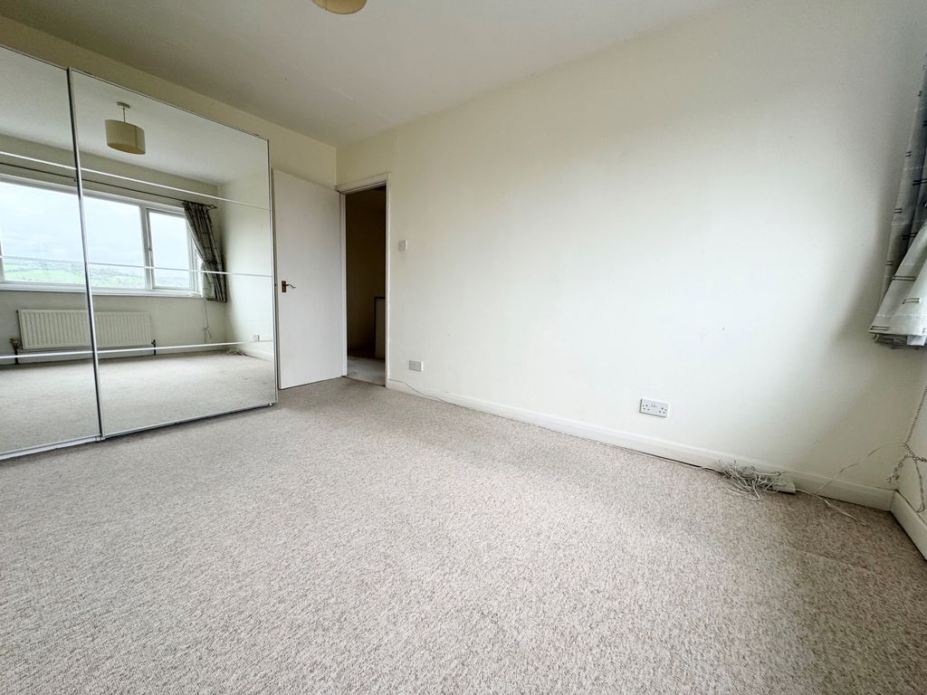 Property photo 3 of 10 Bedroom 1