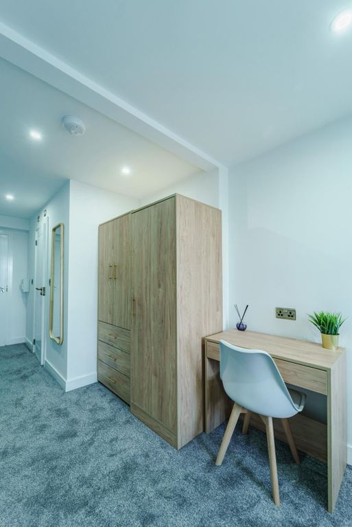 Property photo 2 of 12 R2 4