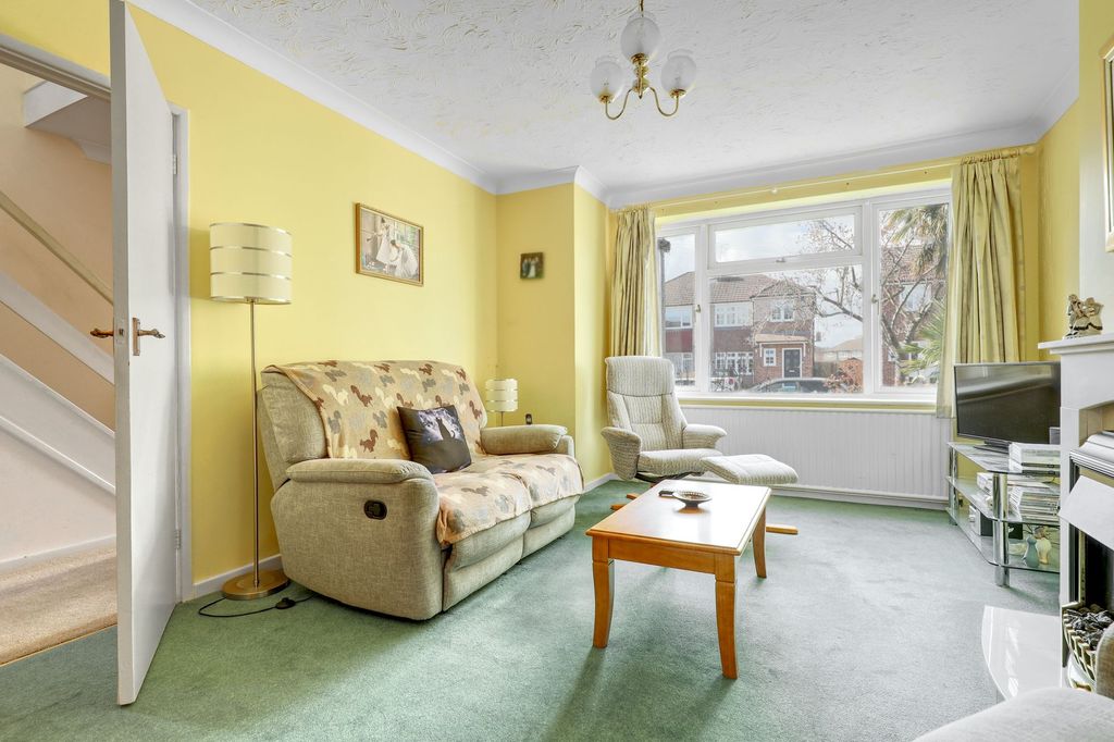 Property photo 2 of 13