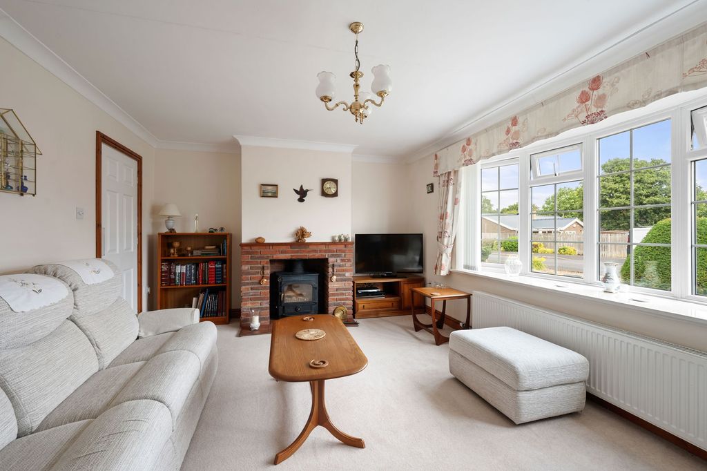 Property photo 2 of 33