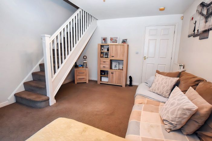 Property photo 3 of 15 Lounge 2