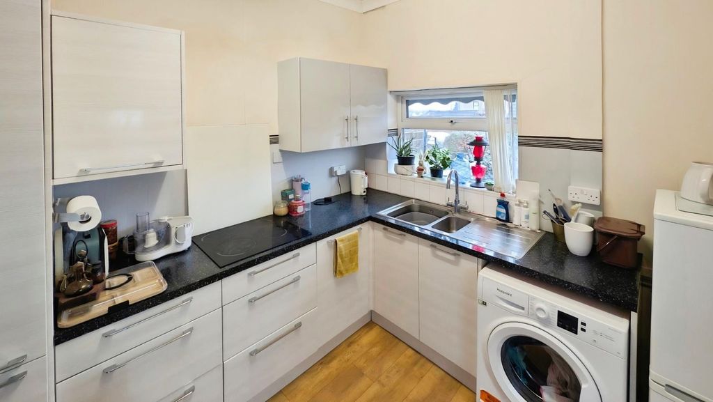 Property photo 3 of 16 359E0144-Pxl_20260219_095256698.Jpg