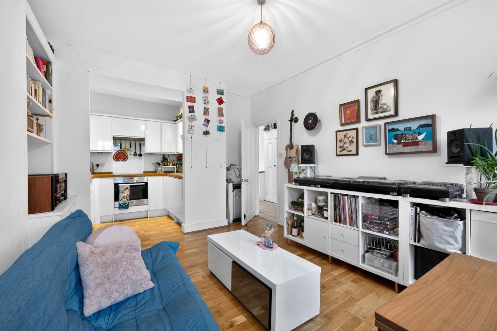 Property photo 3 of 21