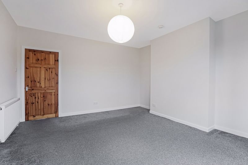 Property photo 3 of 15 Photo 8