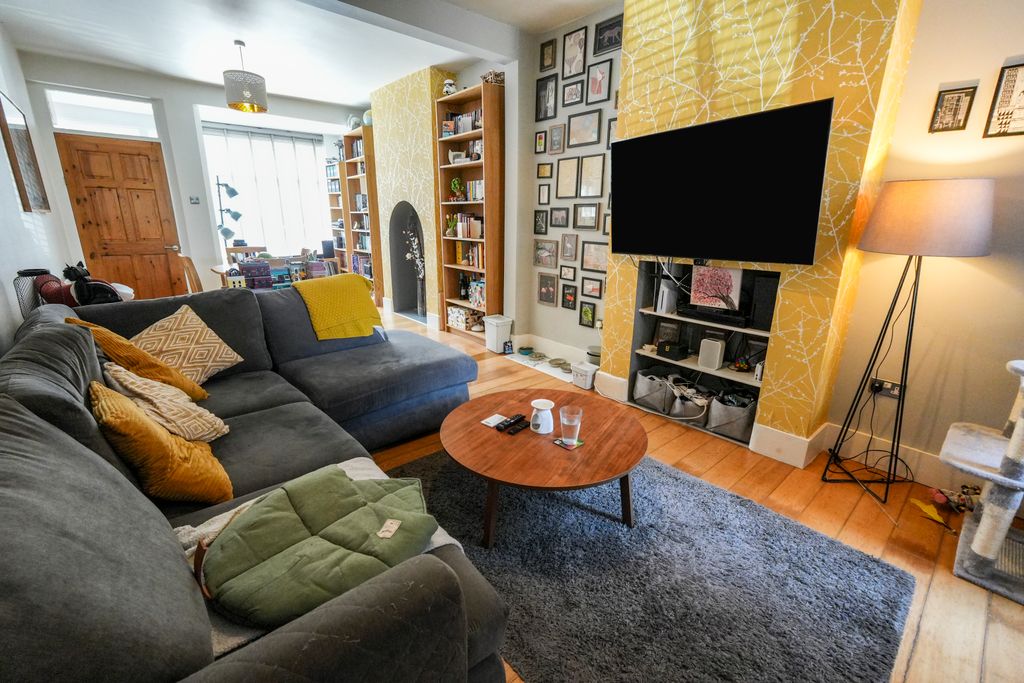 Property photo 2 of 15 E4862B942A07c55E839c3104475d7A5984c2E942.Jpg