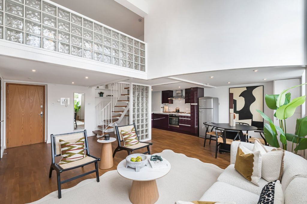 Property photo 2 of 17 Picture No. 05