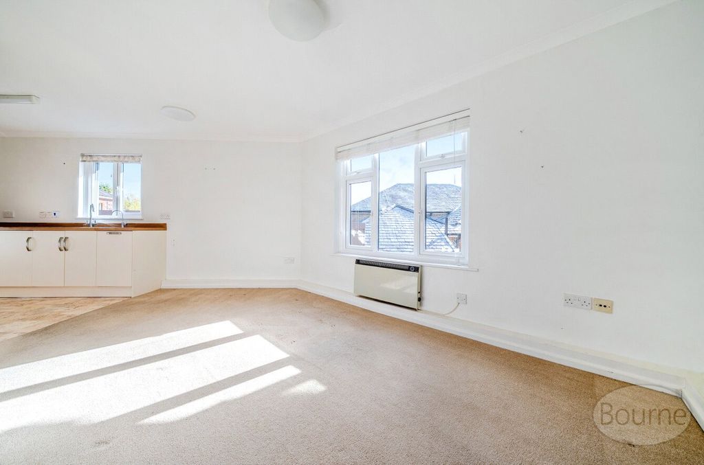 Additional image 5 of 1 bed flat for saleHylton Road, Petersfield, Hampshire GU32